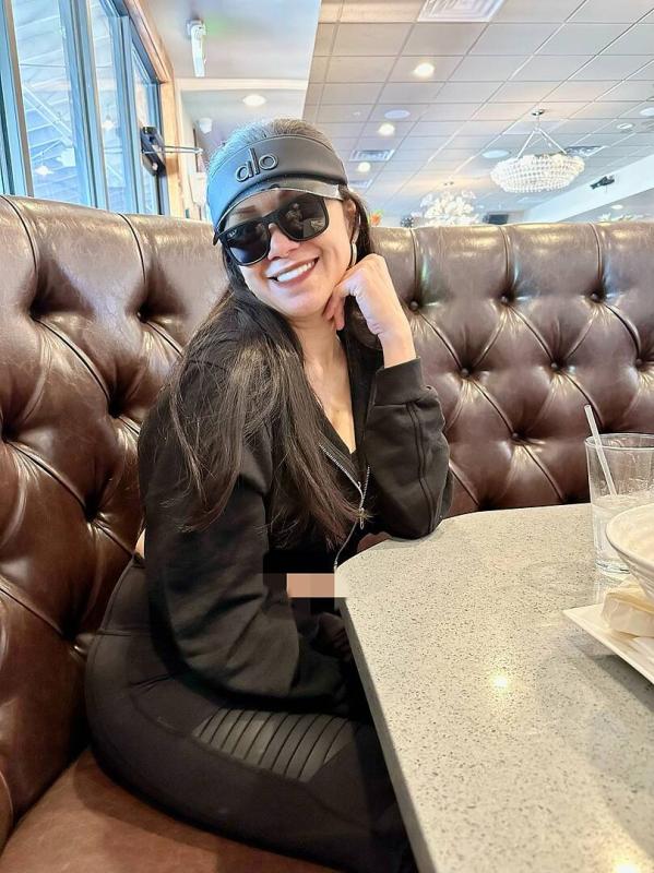 Estefanía M. usando la visera ALO